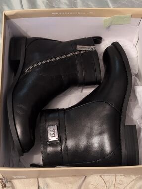 Michael Kors Black Leather Ankle Booties with Side Zip